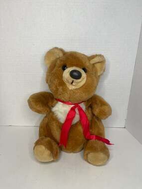 Vintage 1984 Regina Trading Co. The Adorable Bear Musical Plush Teddy Bear